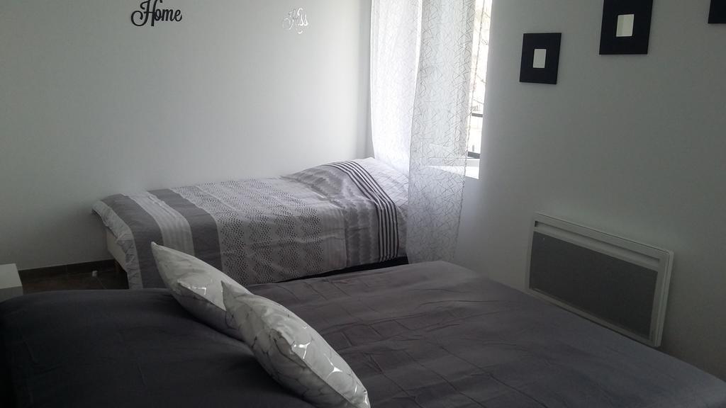 Appartement La Pomme D'Or LʼIsle-sur-la-Sorgue Екстериор снимка